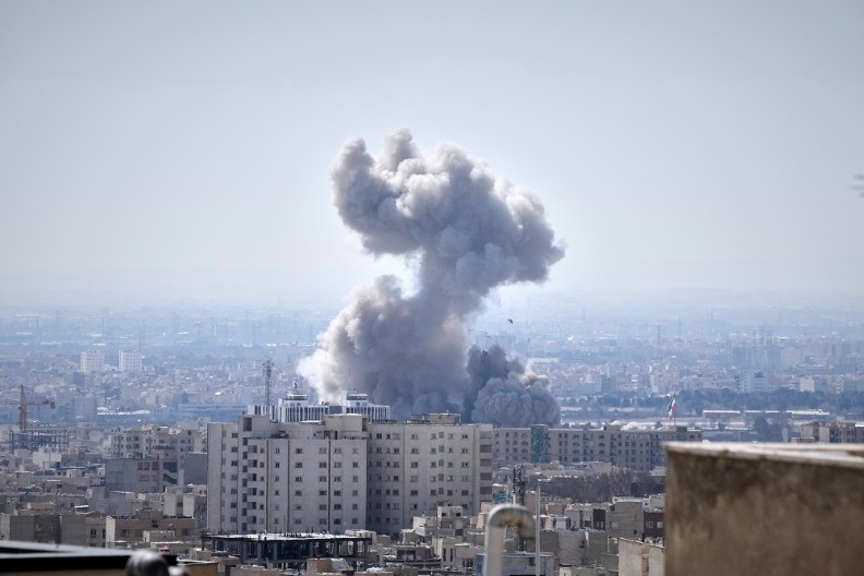 PROGLAŠEN DŽIHAD! Iranski veliki ajatolah izdao fatvu protiv SAD i Izraela