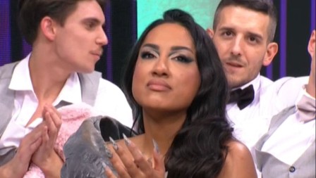 PLAKALA U PROGRAMU, DOŽIVELA PEH, A SADA URADILA OVO Zejna nakon fijaska na PZE povukla šokantan potez 