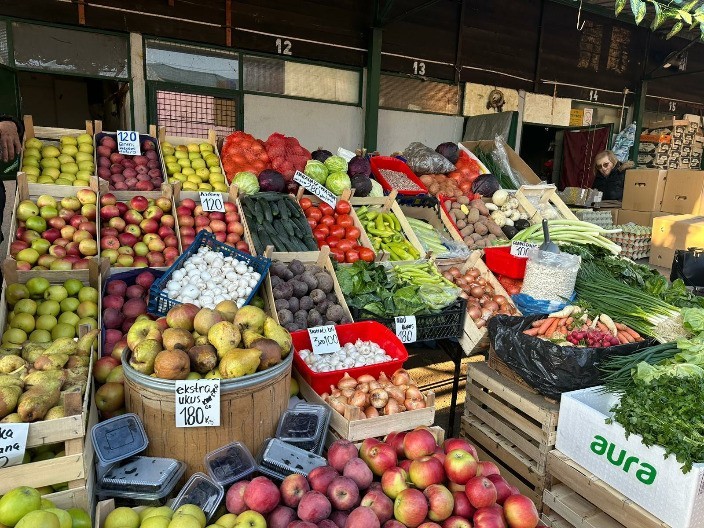 Pasulj 400, zelena salata 50 dinara: Povrće najtraženije jer je u toku post 