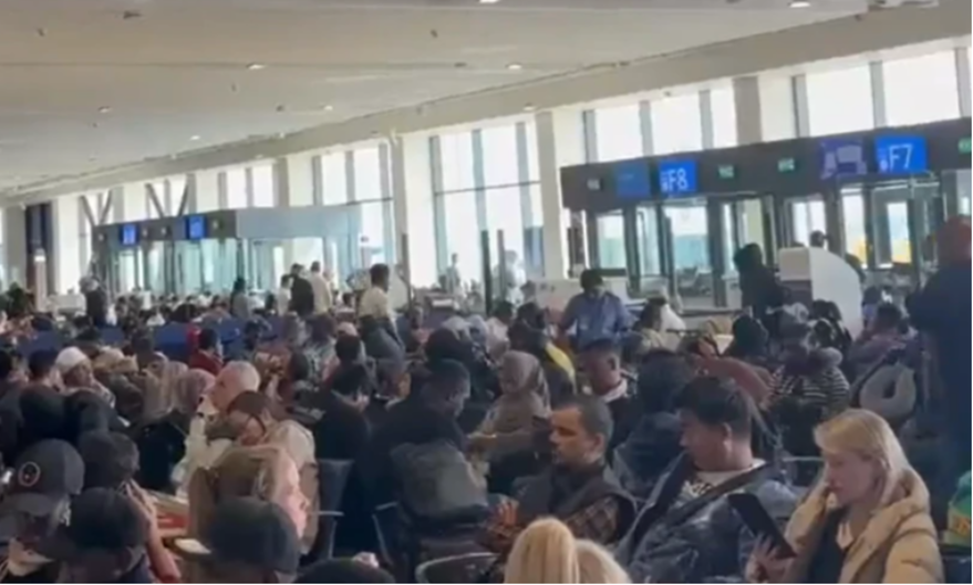 ŠOK NA NEBU, STAO NAJPROMETNIJI AERODROM NA SVETU! Stotine hiljada ljudi ZAROBLJENO na Bliskom istoku: