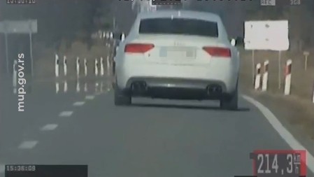 JURIO 213 NA SAT GDE JE DOZVOLJENO 80! Policija kod Sombora zaustavila bahatog vozača (VIDEO)