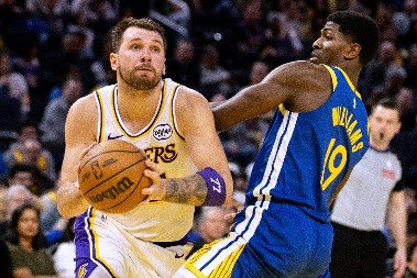 PREKINULI SERIJU PORAZA Luka Dončić srušio Voriorse