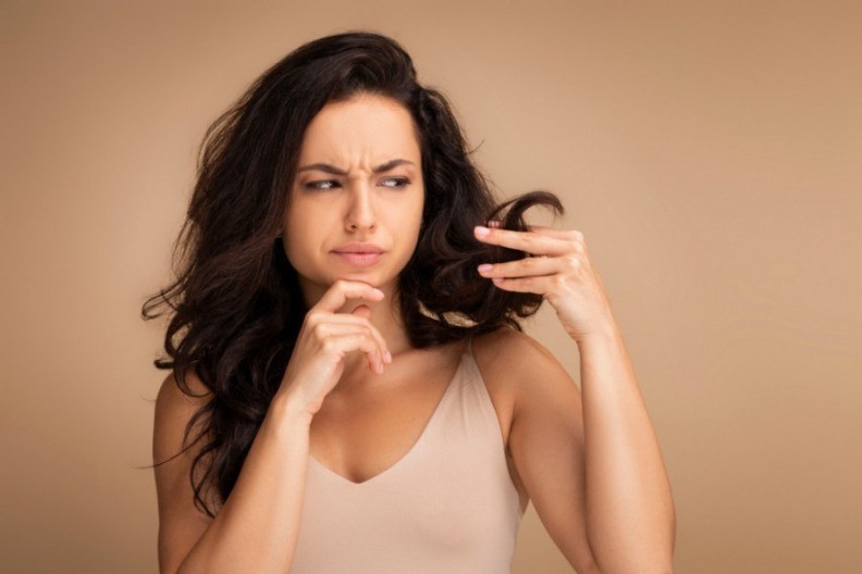 NE TRČITE KOD FRIZERA Zahvaljujući ovom trendu ćete zaboraviti na šišanje, Srpkinje ga već odavno f