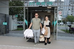 BILI PRED RAZVODOM, A SADA ČEKAJU DETE Pevačica otkrila da je trudna