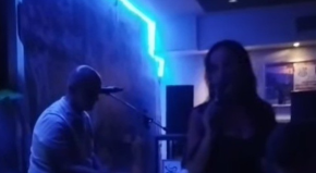 "BRZO PREBOLIM" Pevačicu prevario muž nakon 13 godina ljubavi, sada otkrila da li je spremna za drugi brak