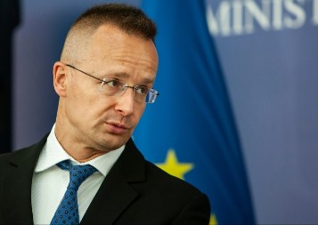 SIJARTO UDARIO KONTRU TUSKU: Bez nafte nema ni milijardi za Ukrajinu!