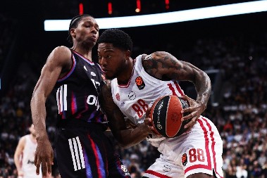 DOMINACIJA PIREJACA Olimpijakos "razbio" Pariz