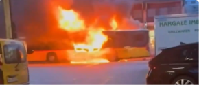 ŠEST OSOBA IZGORELO U POŽARU AUTOBUSA: Horor u Švajcarskoj, pojavili se strašni snimci (VIDEO)