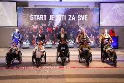 SPORT JE ISTI ZA SVE Heroji BG maratona poklonili trkačka kolica Sportskom savezu osoba sa invaliditetom