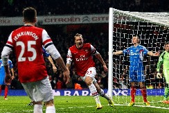 "TRAŽIO SAM IZMENU, NISAM MOGAO VIŠE" Nekada je igrao za Arsenal, pravio skandale, a Bode mu se nikako nije dopao