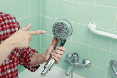 Kamenac sa tuša skinem za tren! Komšinica mi je pokazala odličan trik!