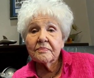 Sa 90 godina otišla u penziju: Baka radila pune 74 godine, ni dan nije izostala s posla!