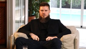 SAŠA POPOVIĆ BI BIO PRESREĆAN DA OVO VIDI Suzanin sin u prvoj šetnji sa ćerkicom koja ima tek 8 dana!