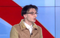 “VUK IZ BORA U MAGAREĆOJ KOŽI" Voditeljka pokušala da pomogne Andrejeviću pa sve uprskala: Kuku-lele propala propaganda, lista nije "studentska"!