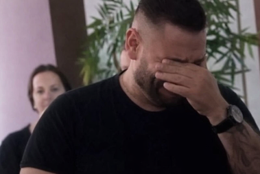 SLOMLJEN OD BOLA Pevač iz kuće Darka Lazića u suzama: "Prerano si nas ostavio" (FOTO)