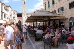 Nije ni krenula sezona, komšije već udaraju po ušima s cenama - šta li nas tek čeka na leto