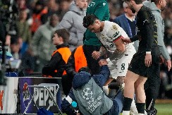 NAPRAVIO SKANDAL, PA SE IZVINIO Fudbaler Čelsija se oglasio posle sramnog poteza