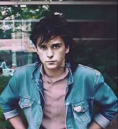 BIO JE IDOL JEDNE GENERACIJE, A ONDA JE SVE STALO Na vrhuncu slave poginuo je u strašnoj nesreći, zbog njegove smrti plakala je cela Juga