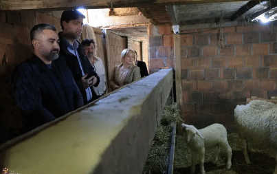 Milko je domaćin koji sa porodicom obrađuje 13 hektara zemlje u srcu Šumadije, ovo je njegova poruka