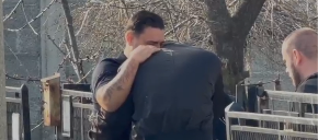 "I ONDA, U JEDNOJ SEKUNDI VIŠE GA NEMA" Naš pevač ne može da se pomiri sa smrću Lazića!  