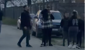 DARKOVA BIVŠA DOŠLA U BRESTAČ Ugledala Lazića, pa mu odmah skočila u zagrljaj pred svima (VIDEO)