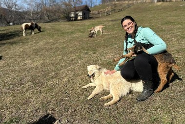 Svaka koza ime ime, a jariće nuna pred spavanje: Lepa Jovana se vratila na selo - OVAKO izgleda njen dan, KAPA DOLE