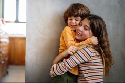 Ovo prelepo staro srpsko ime za dečake ima dvostruko značenje: Krije se snažna simbolika