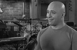 OVO JE POSLEDNJE JAVNO POJAVLJIVANJE DARKOVOG BRATA Pevao Šabanov hit, voditelj otkrio kako se ponašao u emisiji