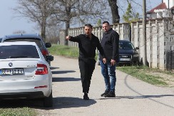 NA DAN SAHRANE SE OGLASILA, NEĆE DOĆI DA ISPRATI LAZIĆEVOG BRATA Evo zašto Darkove kume nema u Brestaču