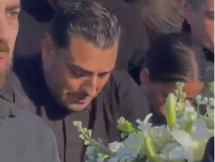 "TIŠINA RASTE KAO RAK.." Darko Lazić pesmom uputio poslednji pozdrav bratu! 