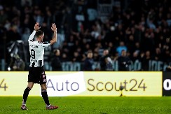 BLIŽI SE KRAJ SAGE Vlahović pred potpisom