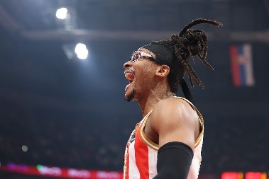 NISU IZGUBILI 19 MEČEVA, A ONDA JE STIGLA ZVEZDA Batler plesao, Moneke i Nvora zakucali šampiona Evrope i naneli mu prvi poraz posle dva i po meseca