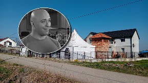 TUŽNIJE NE MOŽE Evo šta smo zatekli u dvorištu Darkovog brata na dan sahrane (VIDEO)