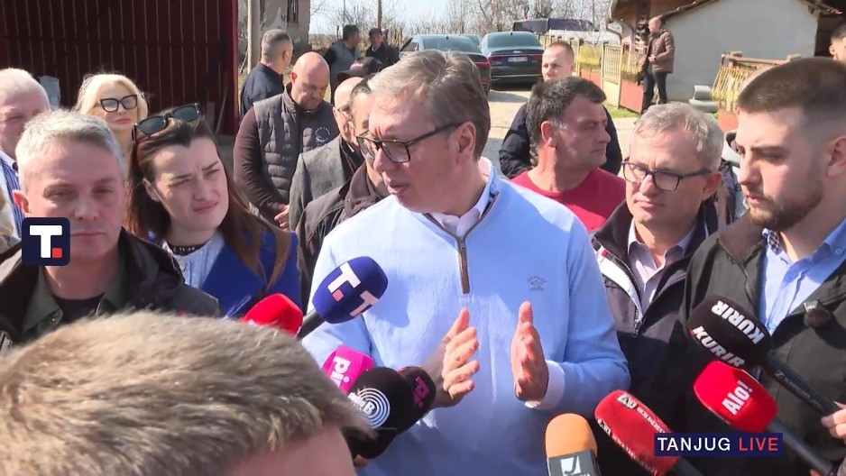 VUČIĆ POSTAVIO HRVATE NA MESTO Tek ćemo da nabavljamo sisteme i niko me neće zaustaviti