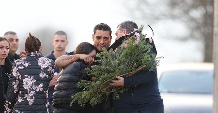 NAKON TRAGEDIJE PORODICA LAZIĆ DONELA KONAČNU ODLUKU Tuga u domu ne jenjava! 