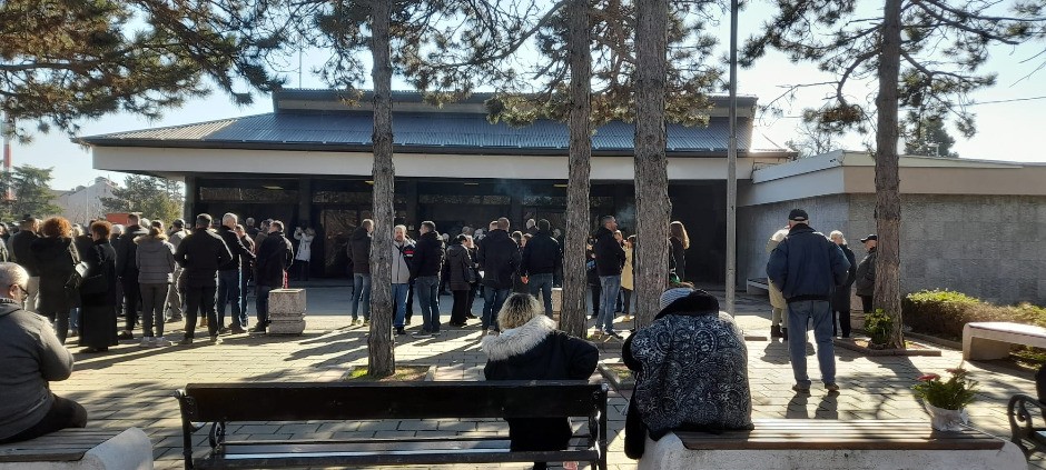 "ZAJEDNO SU NASTRADALI, SADA IH ISTI DAN SAHRANJUJU" Poznanica o nastradalim tinejdžerima  