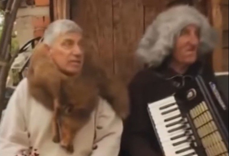 VIC DANA Kako piroćanac peva "Hoću samo tebe"?