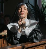 ŠOK NAD ŠOKOVIMA U ZAGREBU! ČASNA SESTRA SLAGALA CELU NACIJU! Tvrdila da ju je izbo migrant, a sama sebi zabila nož