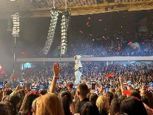 SPENS RASPRODAT DO POSLEDNJEG MESTA Euforija publike na prvom velikom koncertu Jakova Jozinovića u Srbiji! (VIDEO)