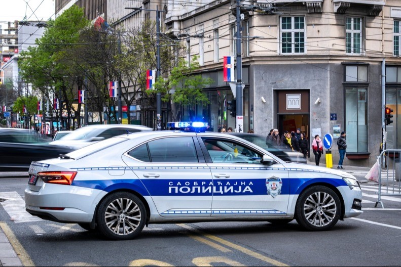  TOKOM RUTINSKE KONTROLE PRONAŠLI MU ORUŽJE Uhapšen Kruševljanin kod koga je pronađen pištolj koji je nosio bez dozvole