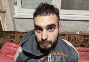 SLIKAO SE SA AUTOMATSKOM PUŠKOM I NAPISAO: VIDIMO SE 15. MARTA Nedeljkov je slika i prilika blokadera