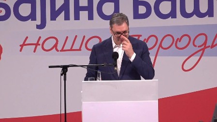 "GRAĐANIMA DUGUJEM IZVINJENJE..." Ove reči Vučića svi su pažljivo slušali