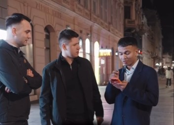 MILOŠ PAVLOVIĆ POKAZAO NEVEROVATNO ZNANJE Na kraju kviza ovim gestom IZNENADIO tiktokera (VIDEO)