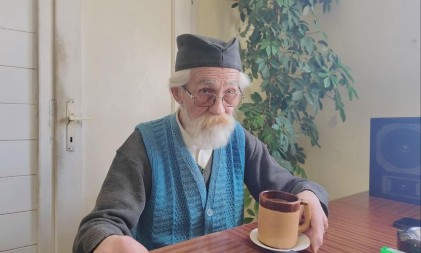 "SVAKE NOĆI IDEM KOD MOJE ZORKE" Deda Rade tvrdi da u snovima odlazi na "onaj svet" i ponovo vidi pokojnu suprugu