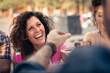 NASMEJAĆE VAS DO SUZA Ovo su NAJDUHOVITIJI horoskopski znakovi - nema im ravnih