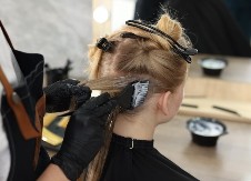 Hit boja kose za proleće 2026: Žene samo nju traže u salonima!