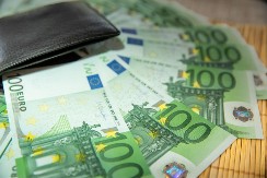 Dobila luks nekretnine i milione, ali traži pomoć države: Slučaj šokirao javnost