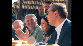 PREDSEDNIK UDARIO PRAVO U SRŽ: Hoće da nam podele porodice i slome državu!