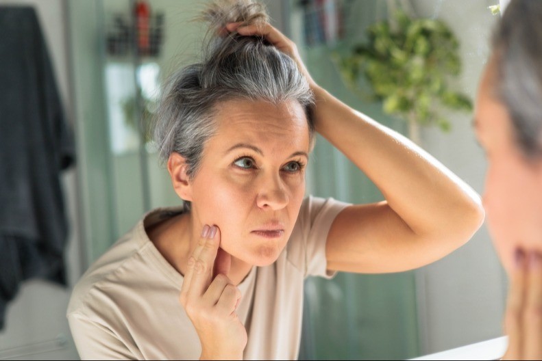 Da li je vaš dekolte "stariji" od vašeg lica - dermatolog savetuje kako da sprečite znakove starenja