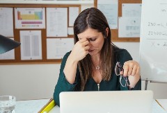 Posle 40. godine ovo nije normalno: 5 simptoma koji ukazuju na ozbiljan problem